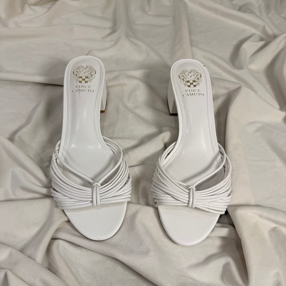 Vince Camuto Lendry White Knotted Slide Sandals Block Heel Size 8 - Picture 2 of 5